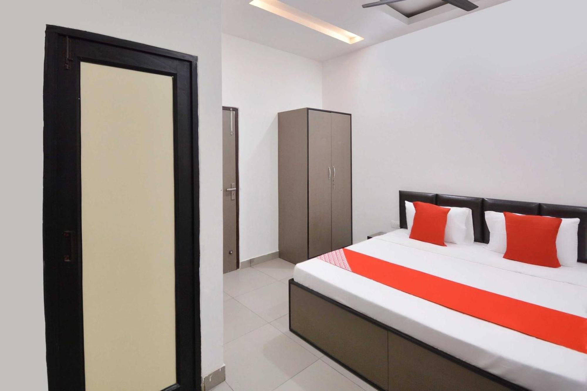 Hotel O White Solitaire Ludhiana Eksteriør bilde