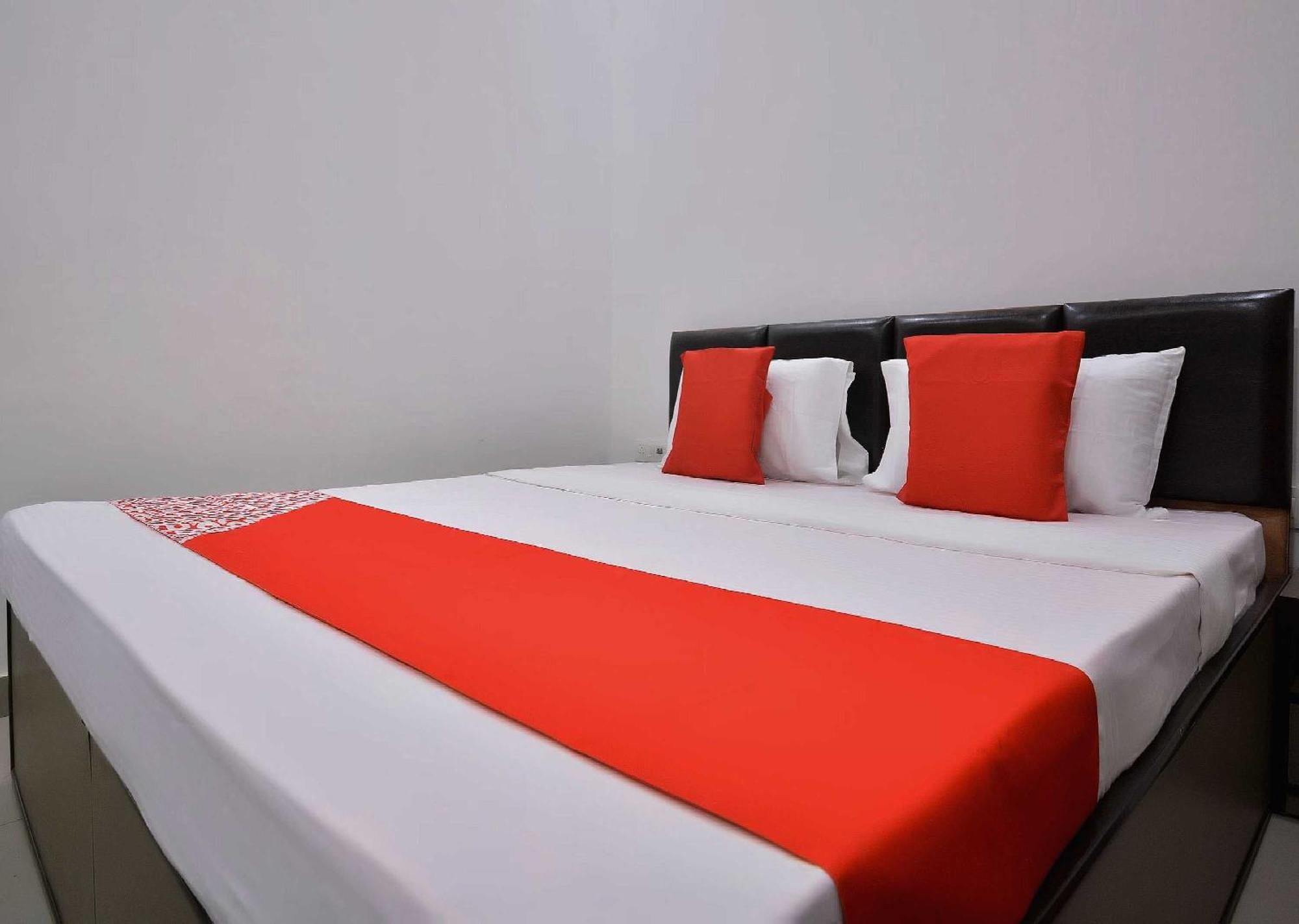 Hotel O White Solitaire Ludhiana Eksteriør bilde
