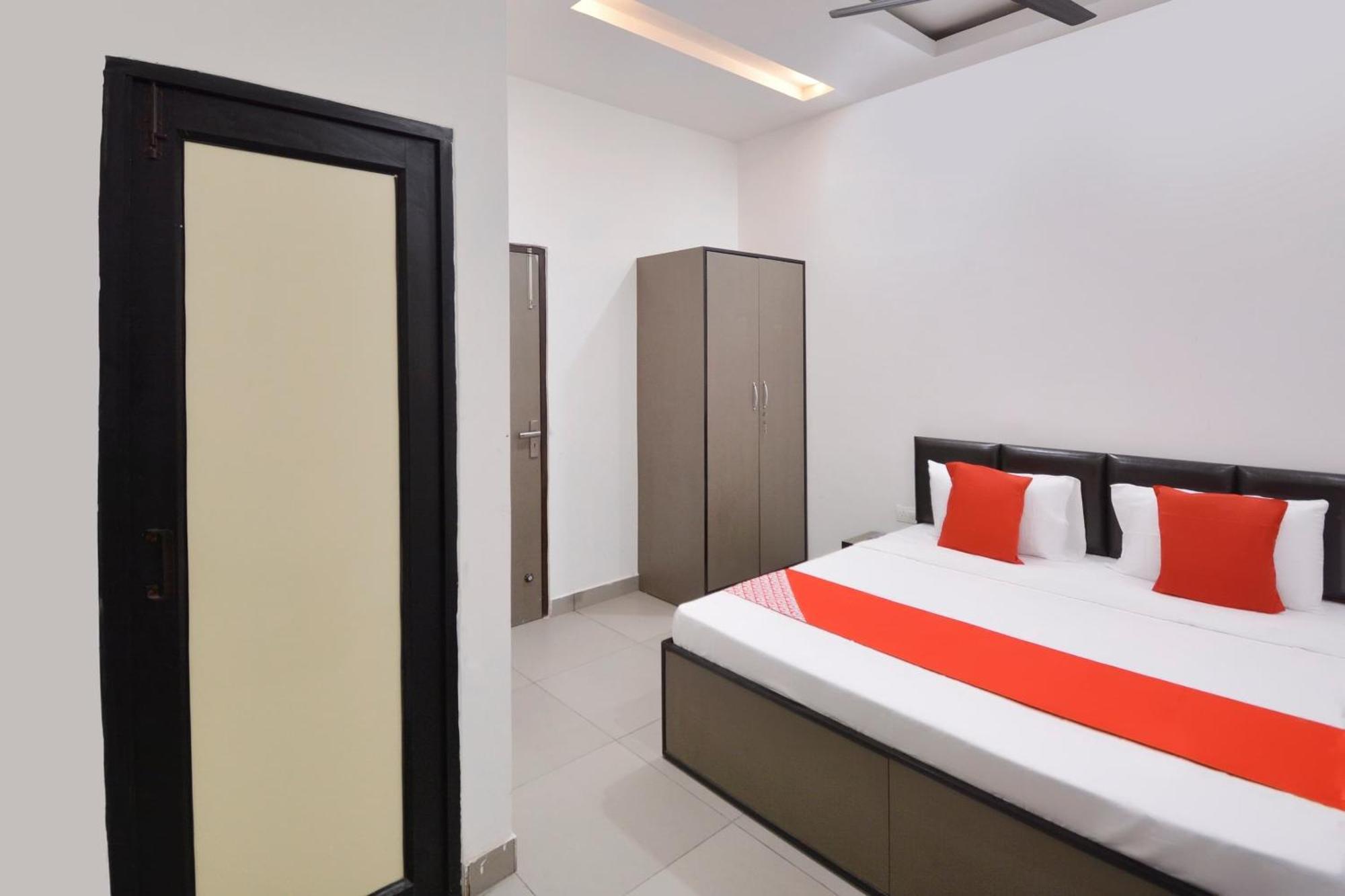 Hotel O White Solitaire Ludhiana Eksteriør bilde