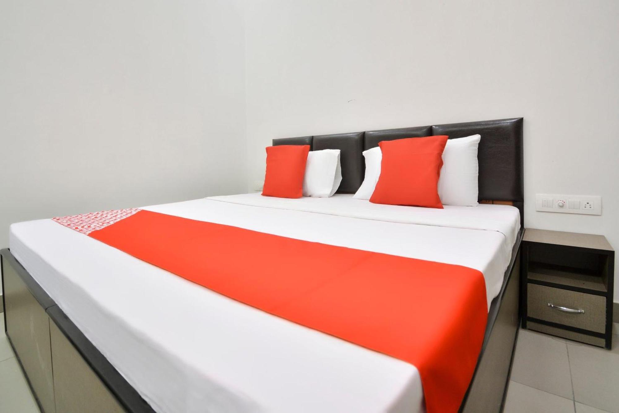 Hotel O White Solitaire Ludhiana Eksteriør bilde