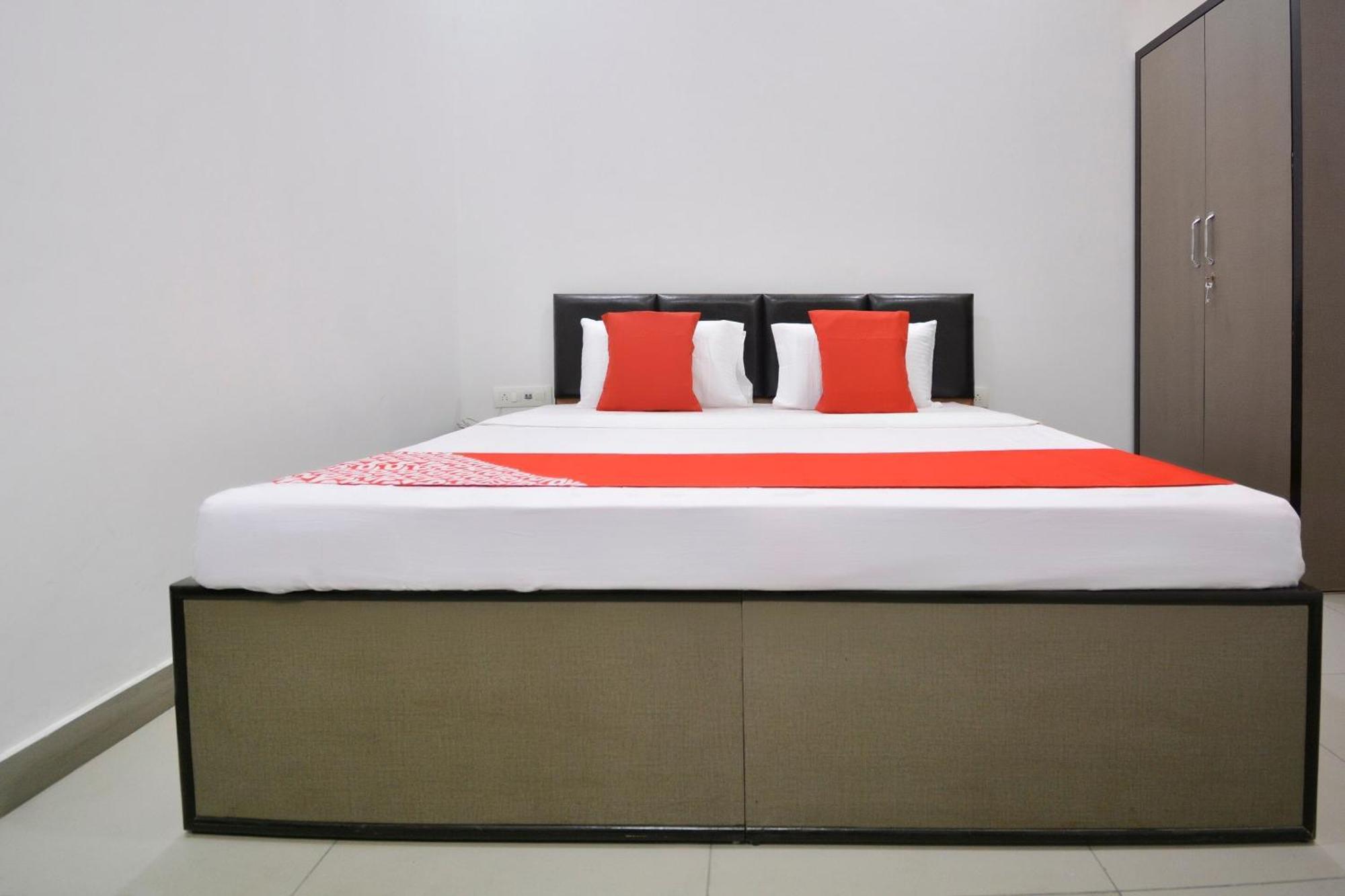Hotel O White Solitaire Ludhiana Eksteriør bilde