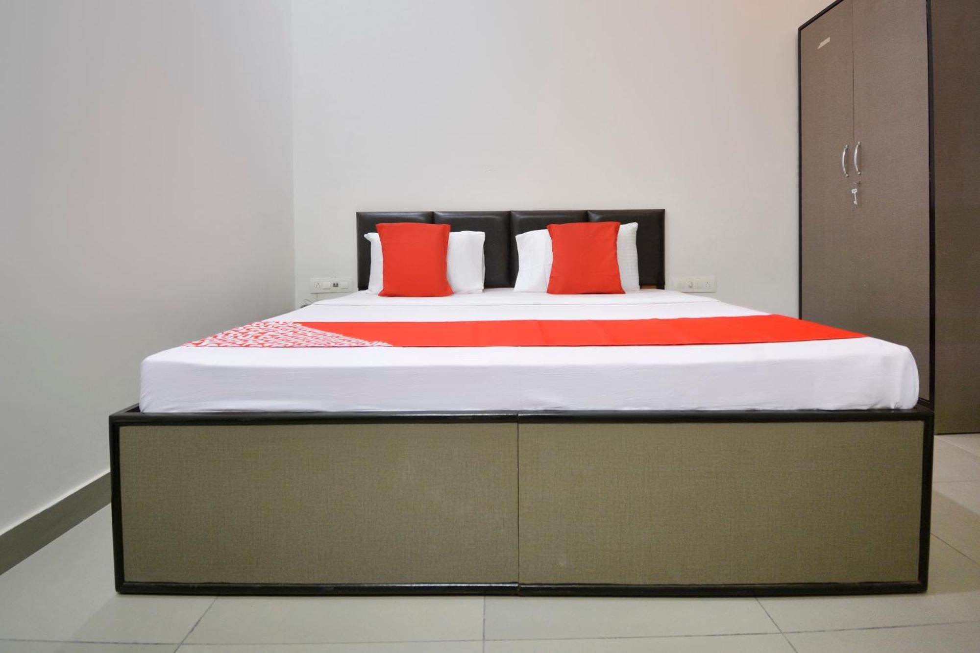 Hotel O White Solitaire Ludhiana Eksteriør bilde